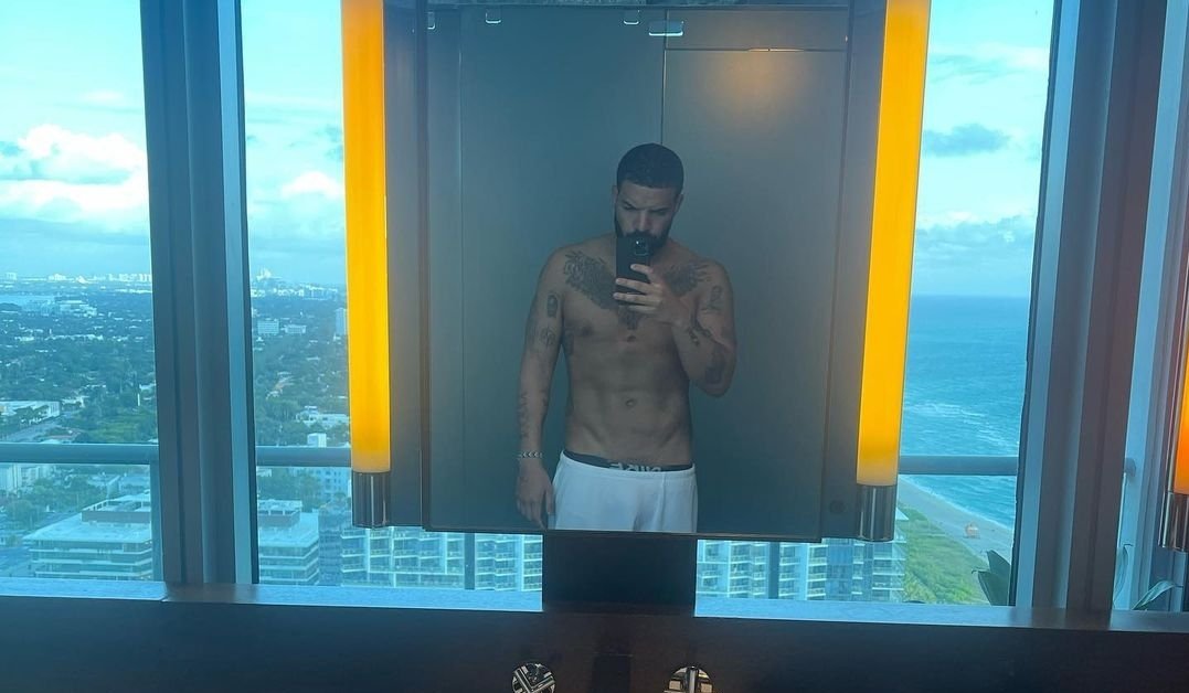 Drake Flexes Shirtless For The Gram Following Vacay In Turks And Caicos